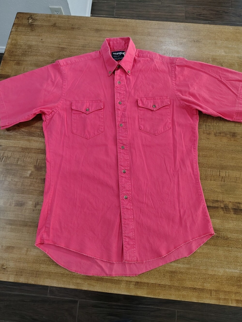 VINTAGE WRANGLER COWBOY CUT REGULAR FIT  Coral Pink Short Sleeve Button-Down